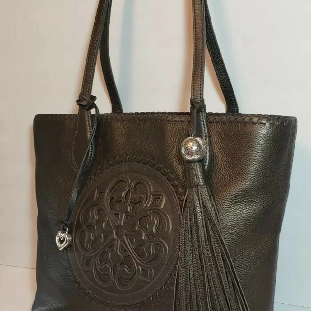 Brighton Ferrara Gabriella pewter medallion tote. - Picture 3 of 9